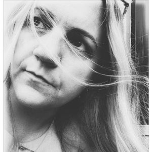 Meet your Posher, Suzanne